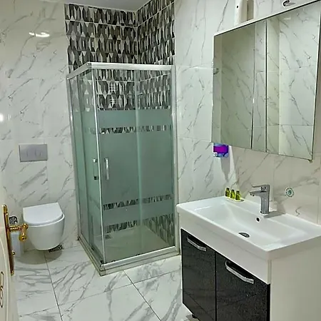 Hotell Avrasyaqueen 3*